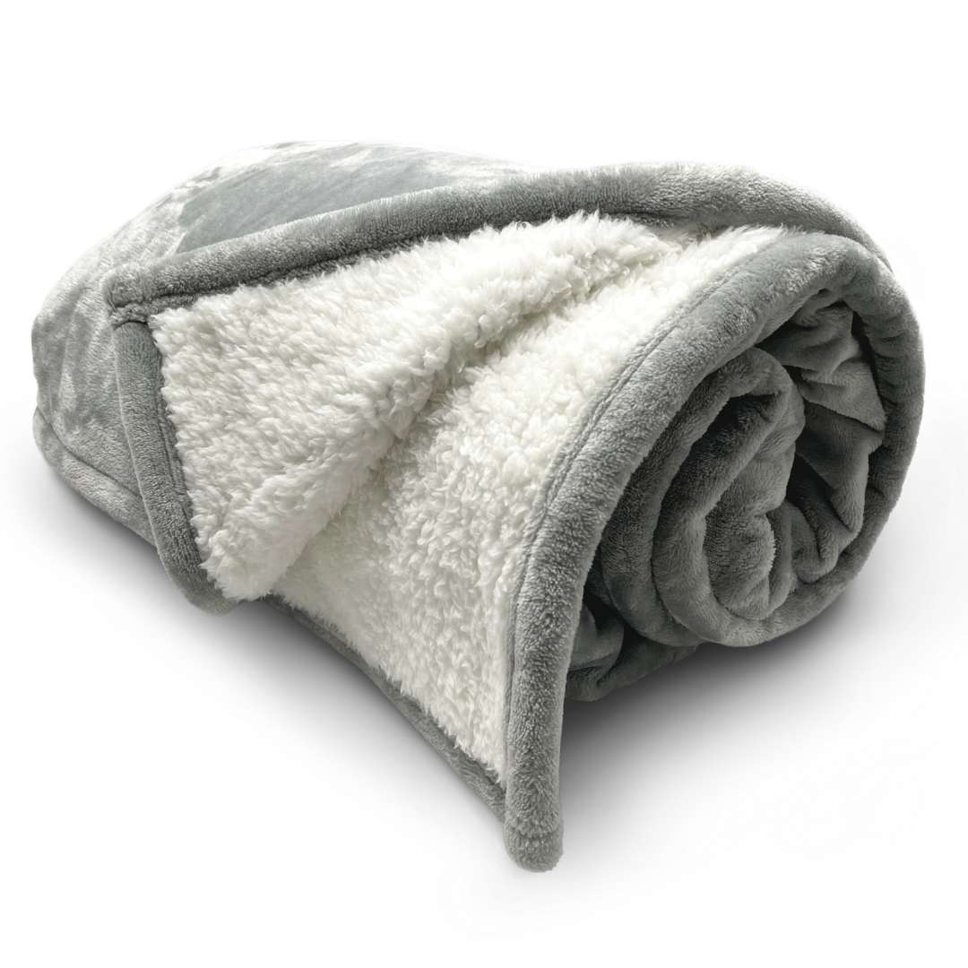 Waterproof Plush Dog Blanket two sided folded